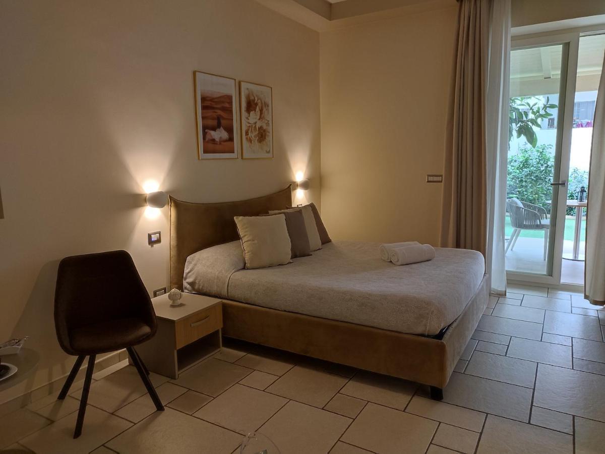 Lux Suite Taranto Dış mekan fotoğraf