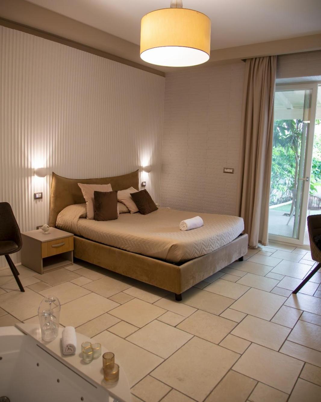Lux Suite Taranto Dış mekan fotoğraf